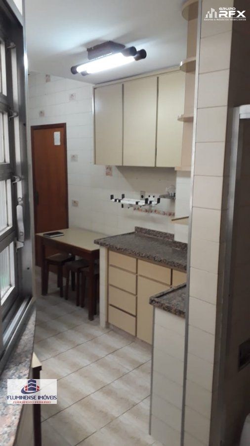 Apartamento à venda com 2 quartos, 80m² - Foto 2