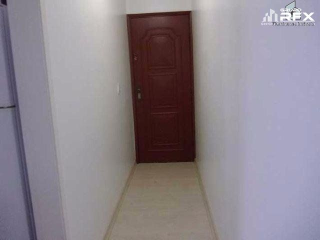 Apartamento à venda com 2 quartos, 68m² - Foto 10