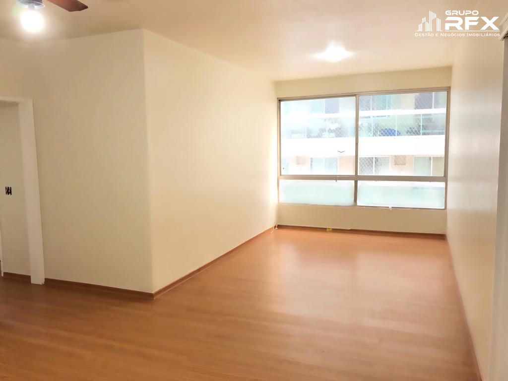 Apartamento à venda com 2 quartos, 100m² - Foto 3