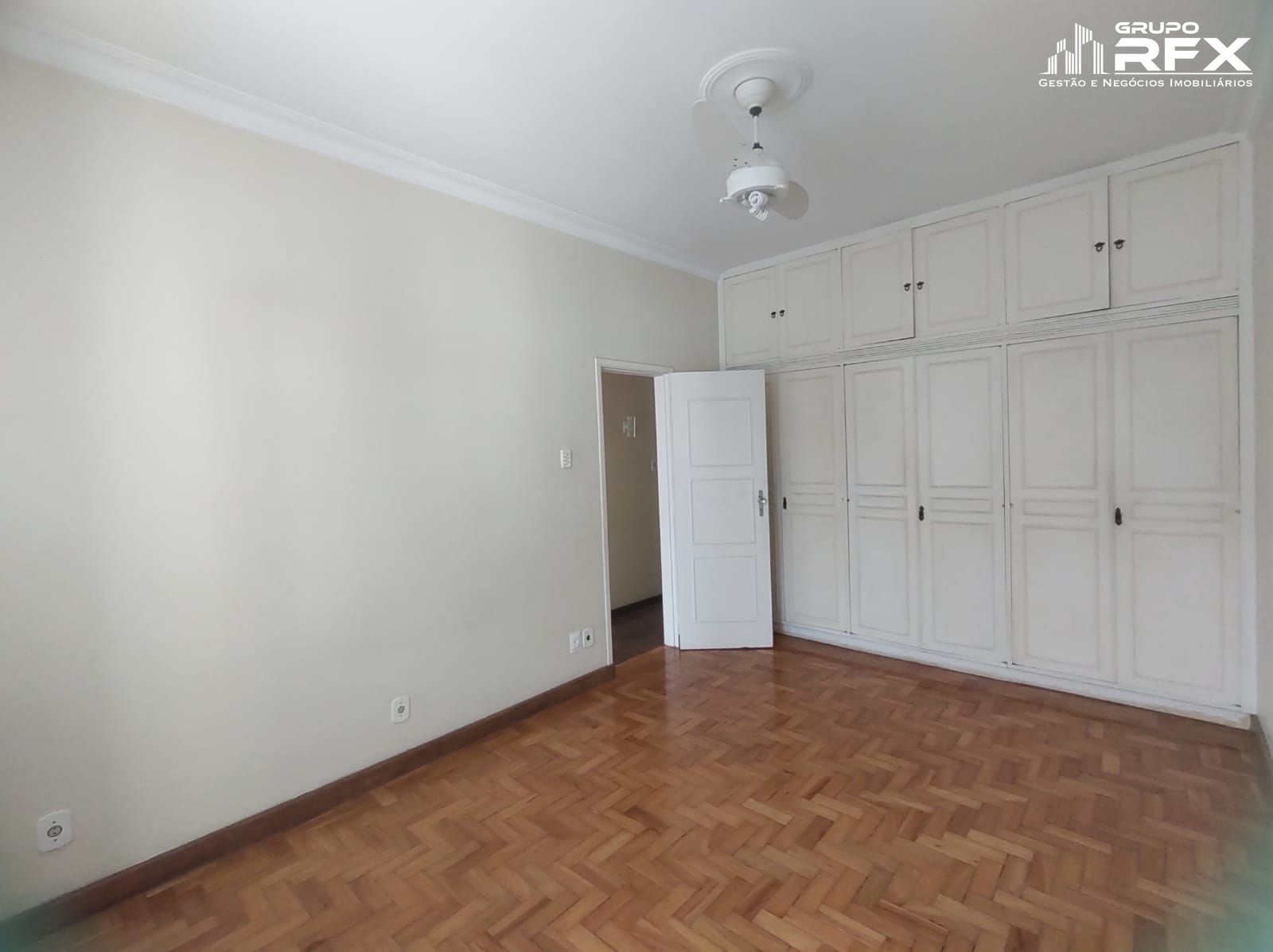 Apartamento à venda com 3 quartos, 179m² - Foto 15