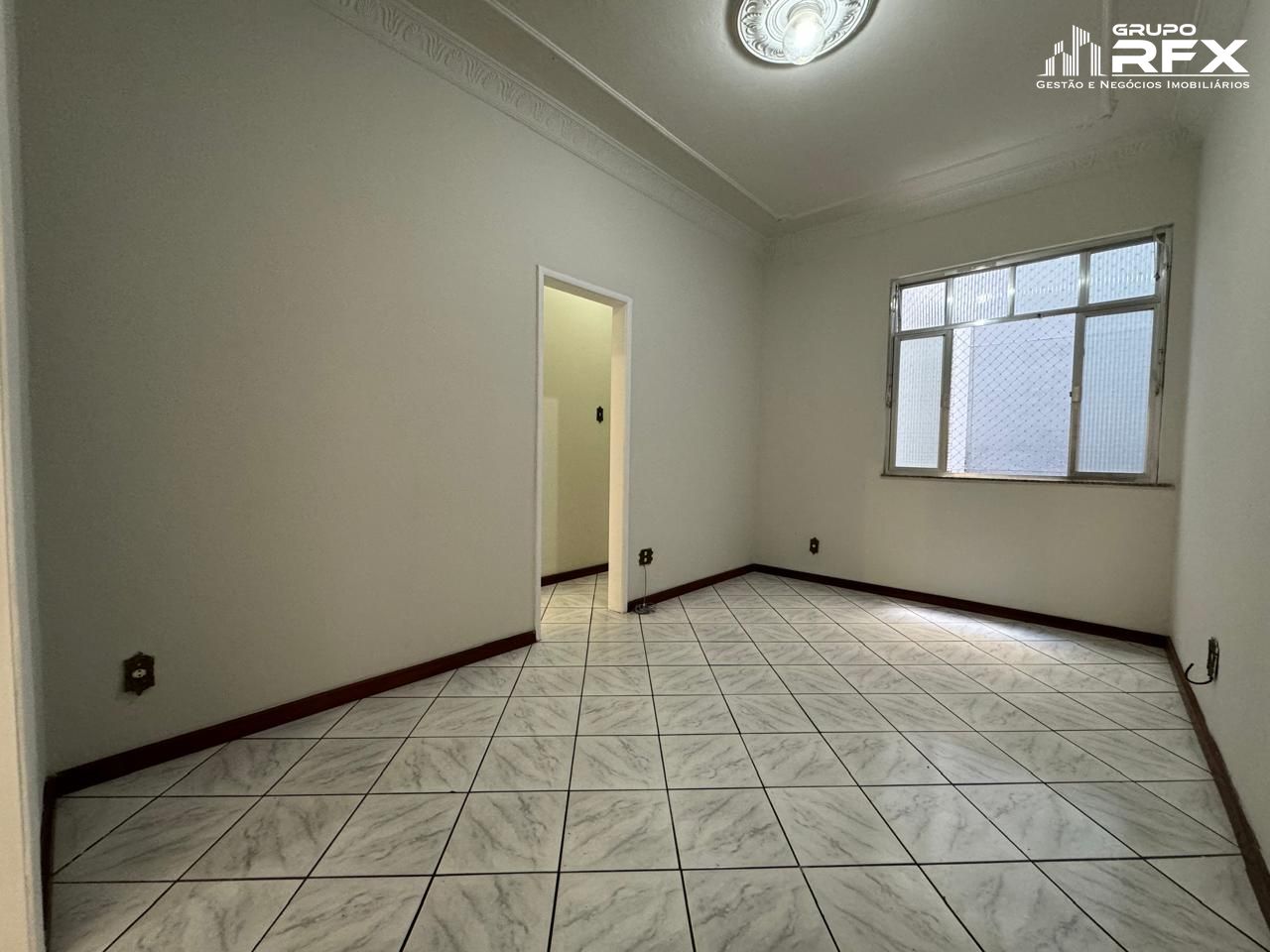 Apartamento à venda com 2 quartos, 70m² - Foto 1