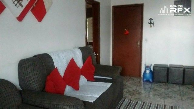 Apartamento à venda com 2 quartos, 70m² - Foto 3