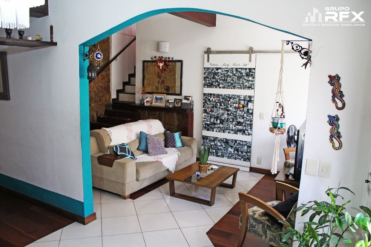 Casa à venda com 3 quartos, 220m² - Foto 32