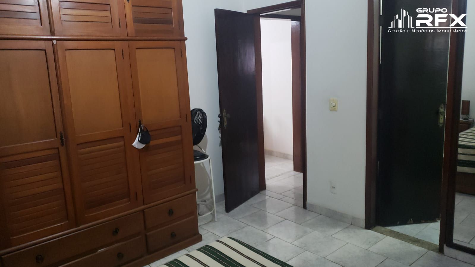 Casa à venda com 2 quartos, 402m² - Foto 11