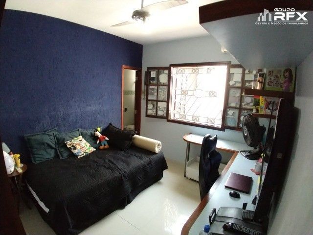 Casa à venda com 3 quartos, 250m² - Foto 12