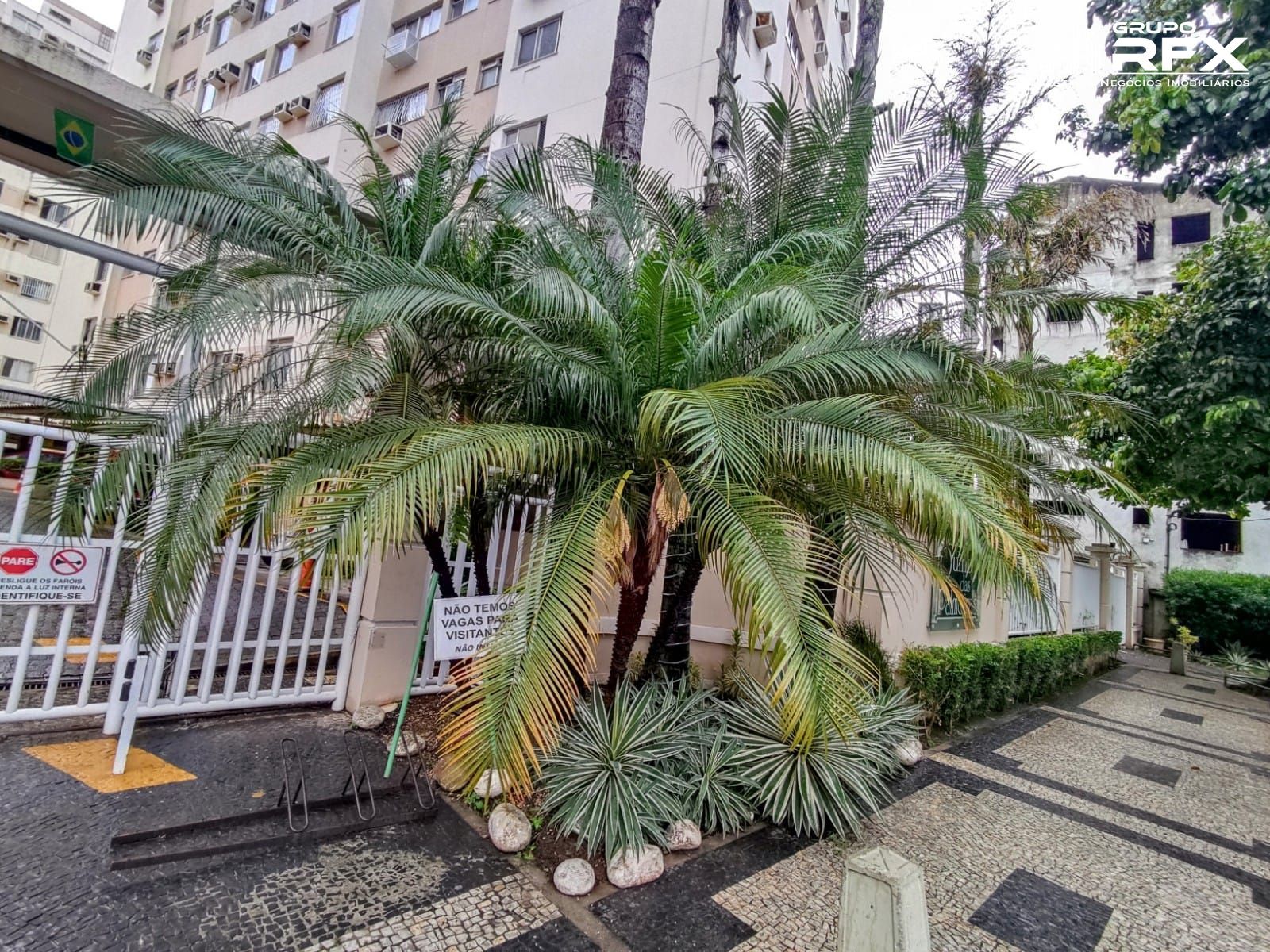 Apartamento à venda com 2 quartos, 65m² - Foto 29