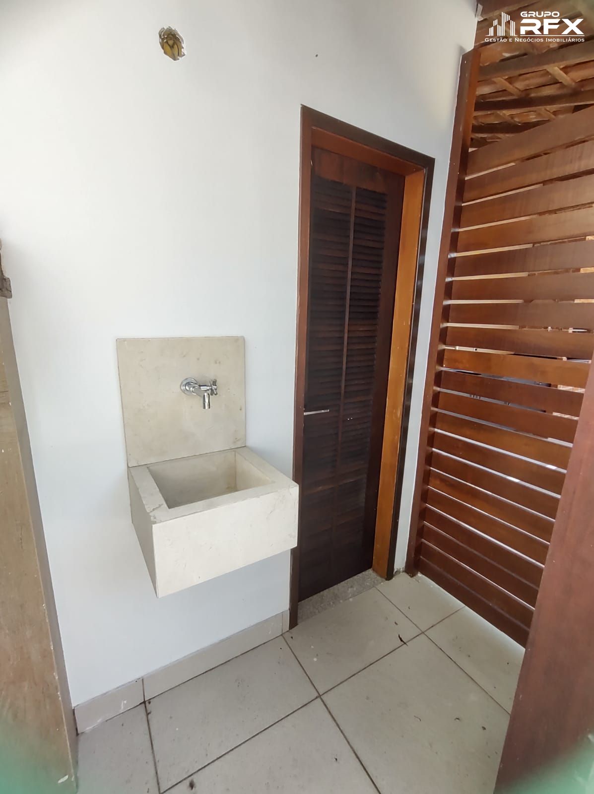 Casa de Condomínio à venda com 4 quartos, 312m² - Foto 27