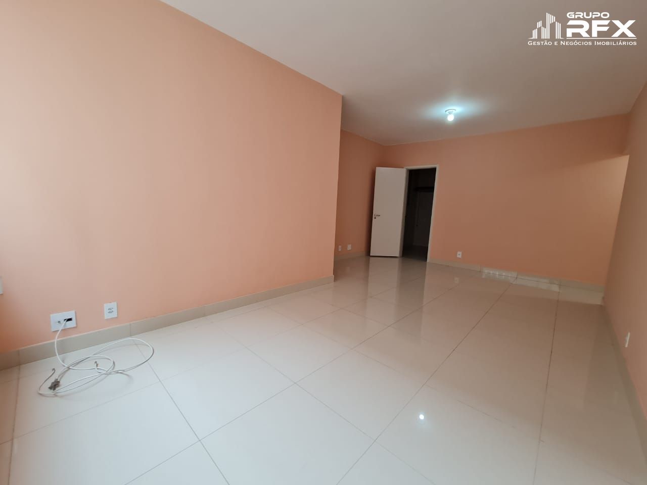 Apartamento à venda com 2 quartos, 90m² - Foto 3