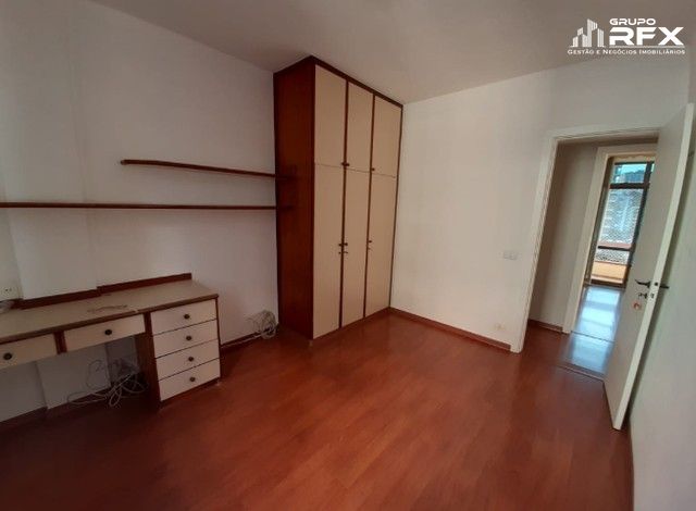 Apartamento à venda com 3 quartos, 130m² - Foto 9