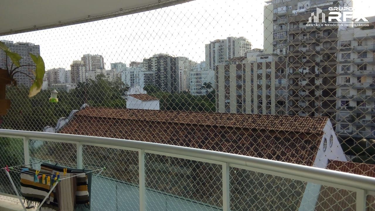 Apartamento à venda com 3 quartos, 110m² - Foto 2