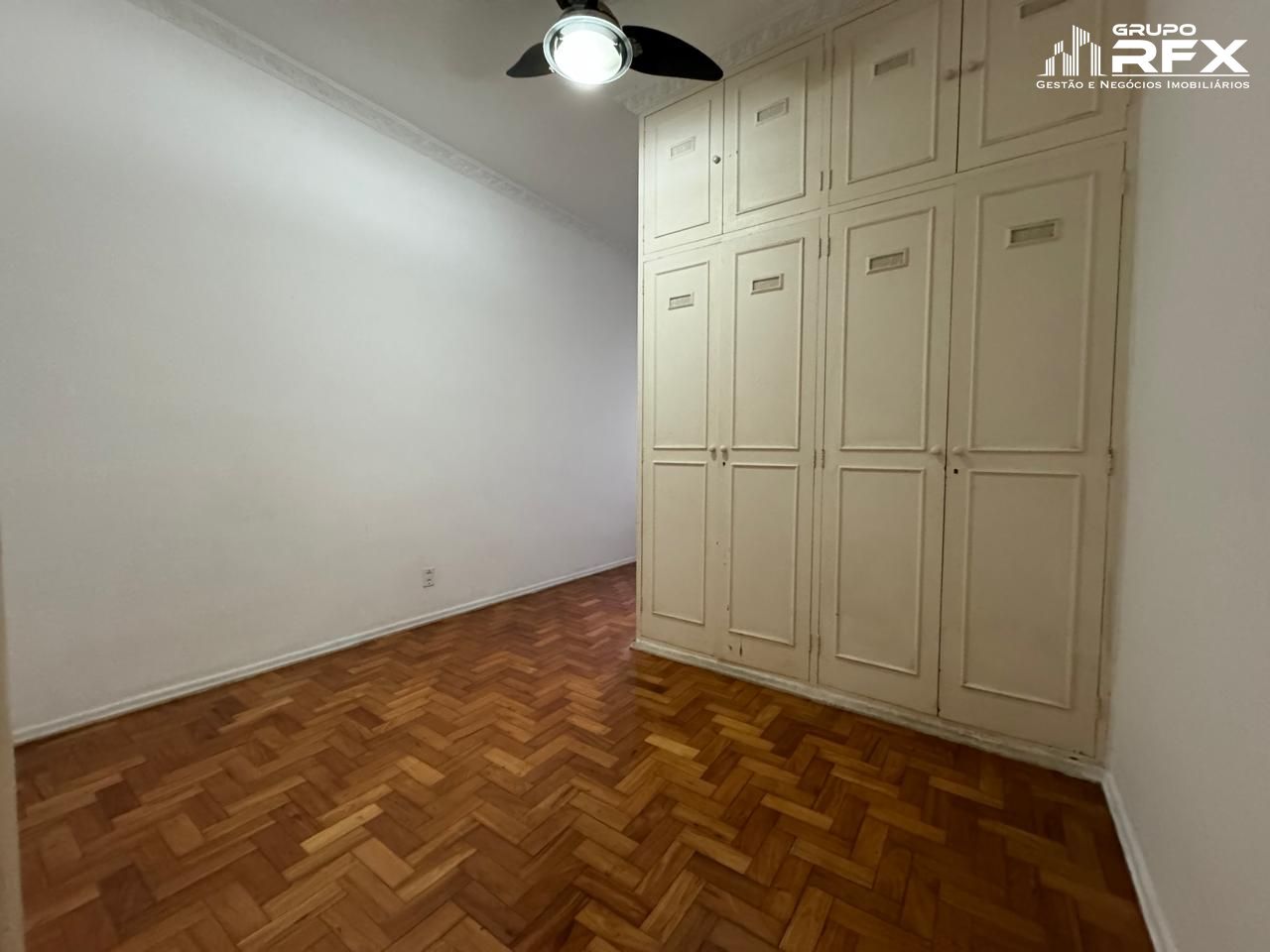 Apartamento à venda com 2 quartos, 90m² - Foto 4