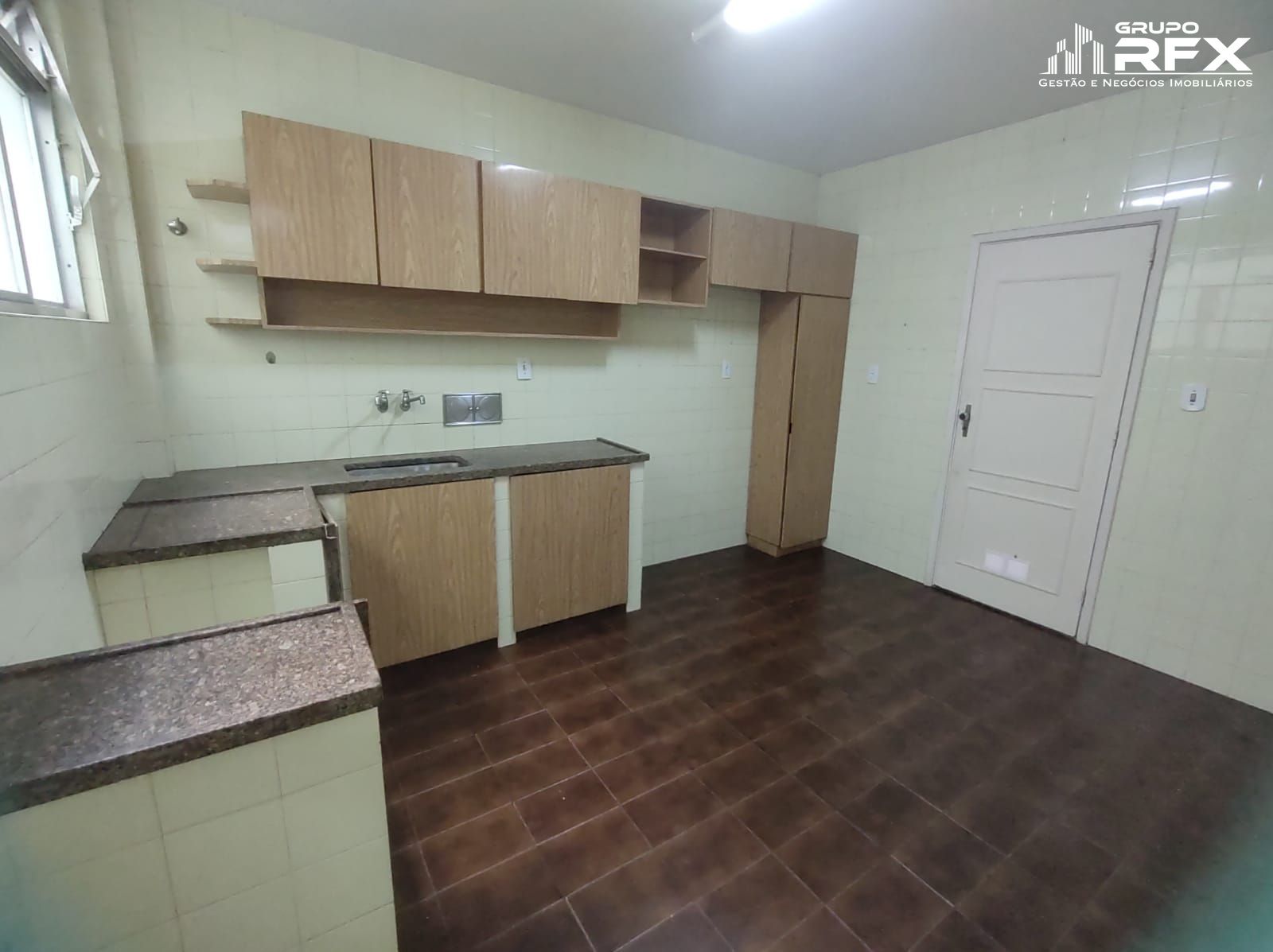 Apartamento à venda com 3 quartos, 179m² - Foto 4