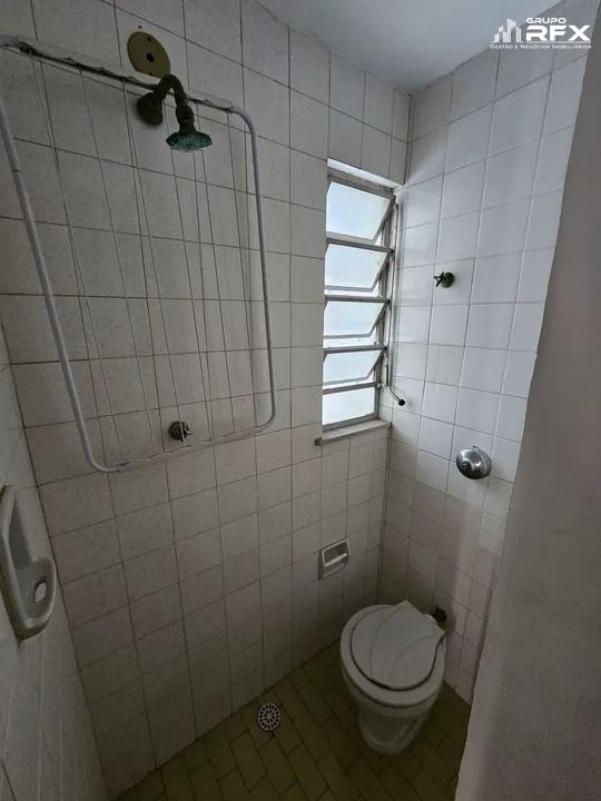 Apartamento à venda com 2 quartos, 70m² - Foto 11