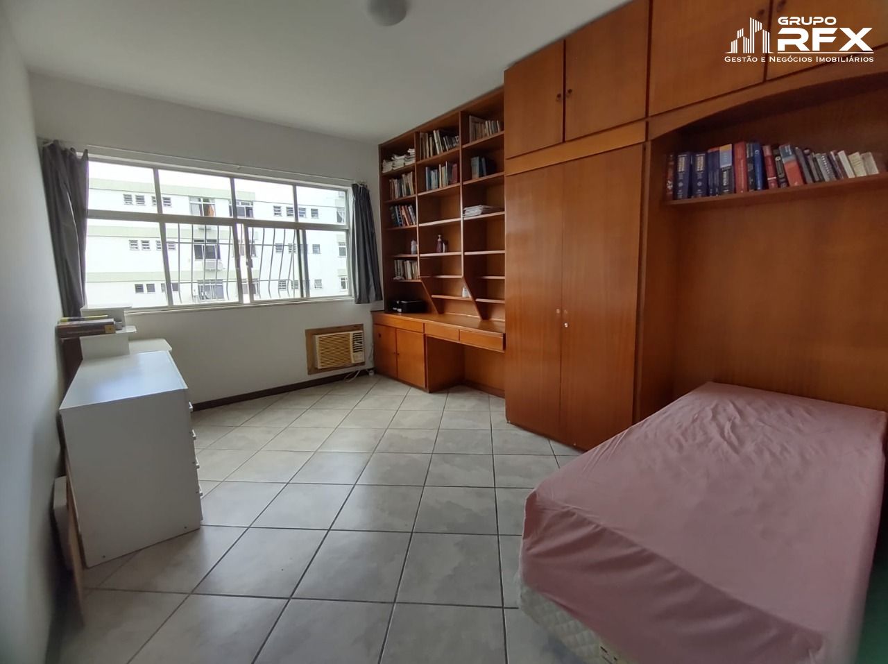 Apartamento à venda com 3 quartos, 145m² - Foto 8