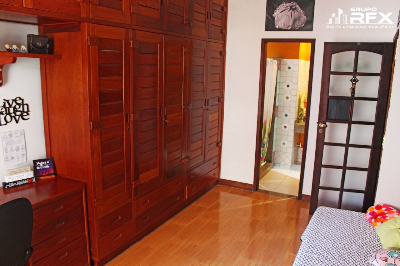Casa à venda com 3 quartos, 220m² - Foto 28