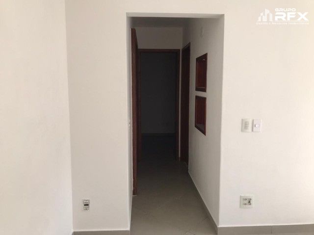 Apartamento à venda com 2 quartos, 80m² - Foto 3