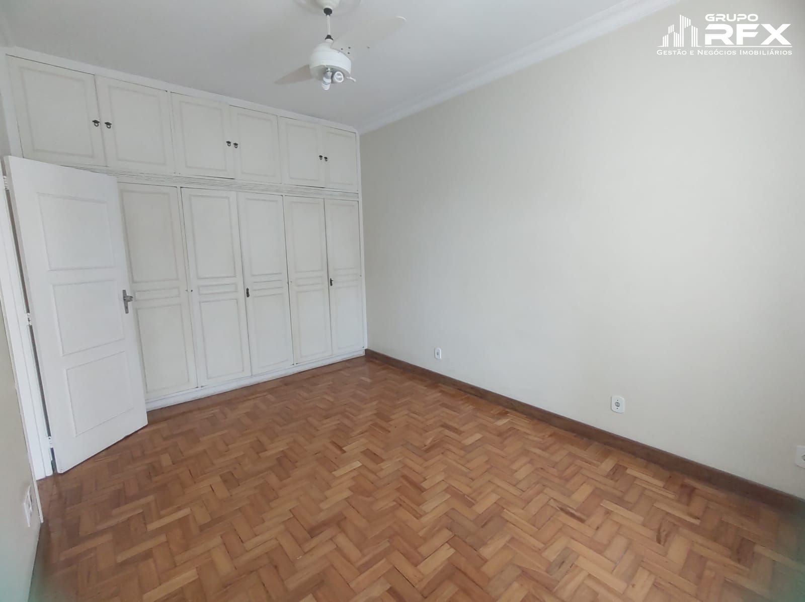 Apartamento à venda com 3 quartos, 179m² - Foto 14