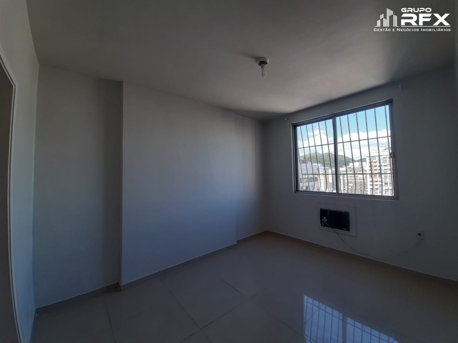 Apartamento à venda com 2 quartos, 90m² - Foto 12