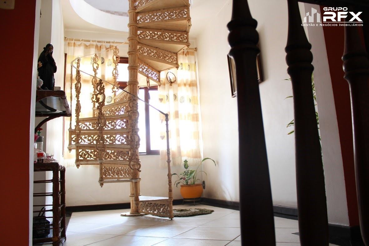 Casa à venda com 3 quartos, 220m² - Foto 11