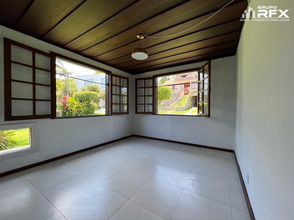 Casa de Condomínio à venda com 4 quartos, 200m² - Foto 16