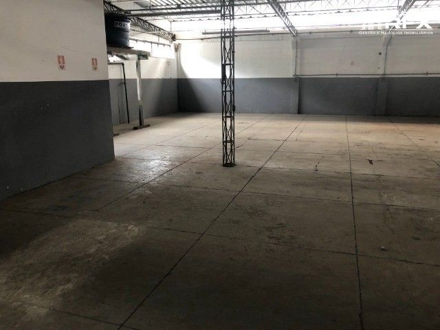 Prédio Inteiro à venda e aluguel com 2 quartos, 2300m² - Foto 8