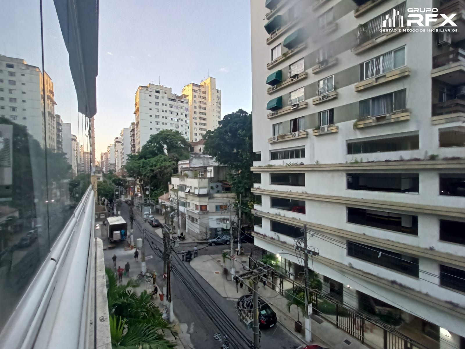 Apartamento à venda com 3 quartos, 130m² - Foto 3