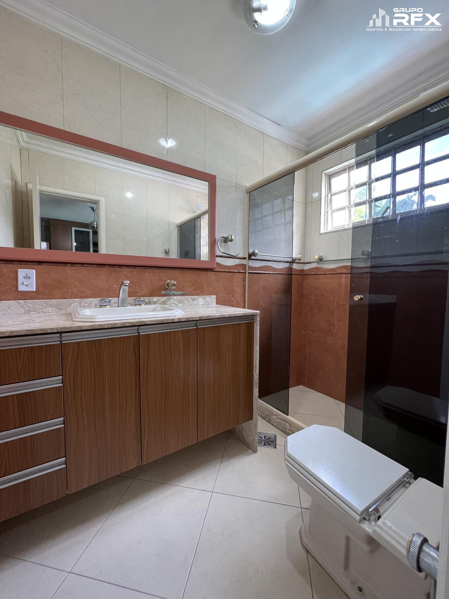Casa à venda com 4 quartos, 250m² - Foto 15