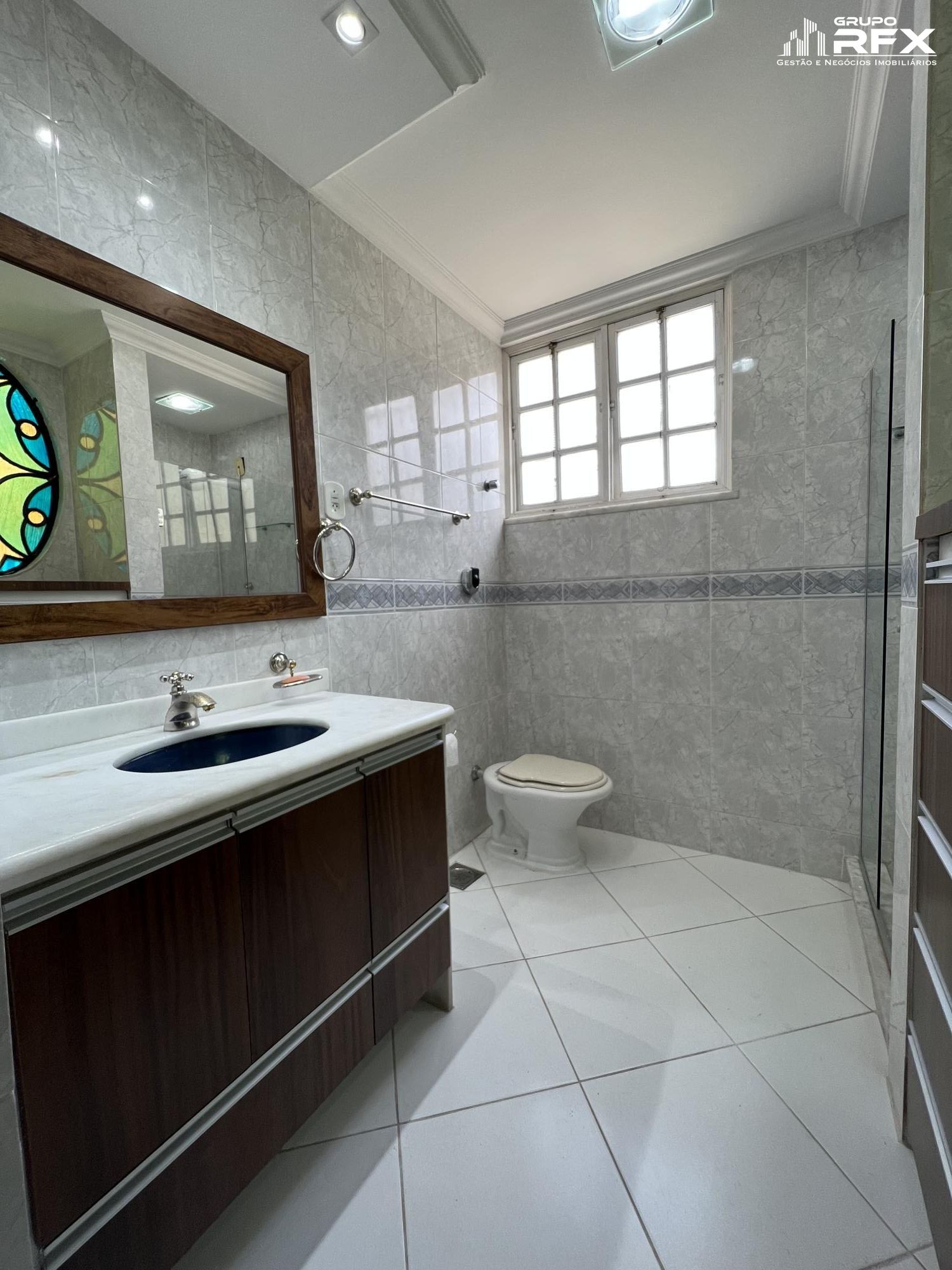 Casa à venda com 4 quartos, 250m² - Foto 16