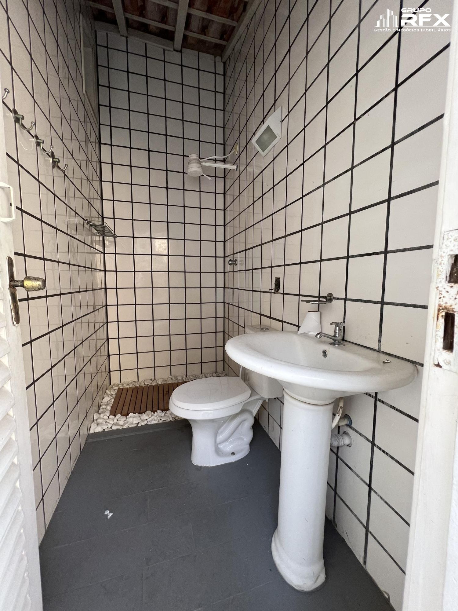 Casa à venda com 4 quartos, 250m² - Foto 24