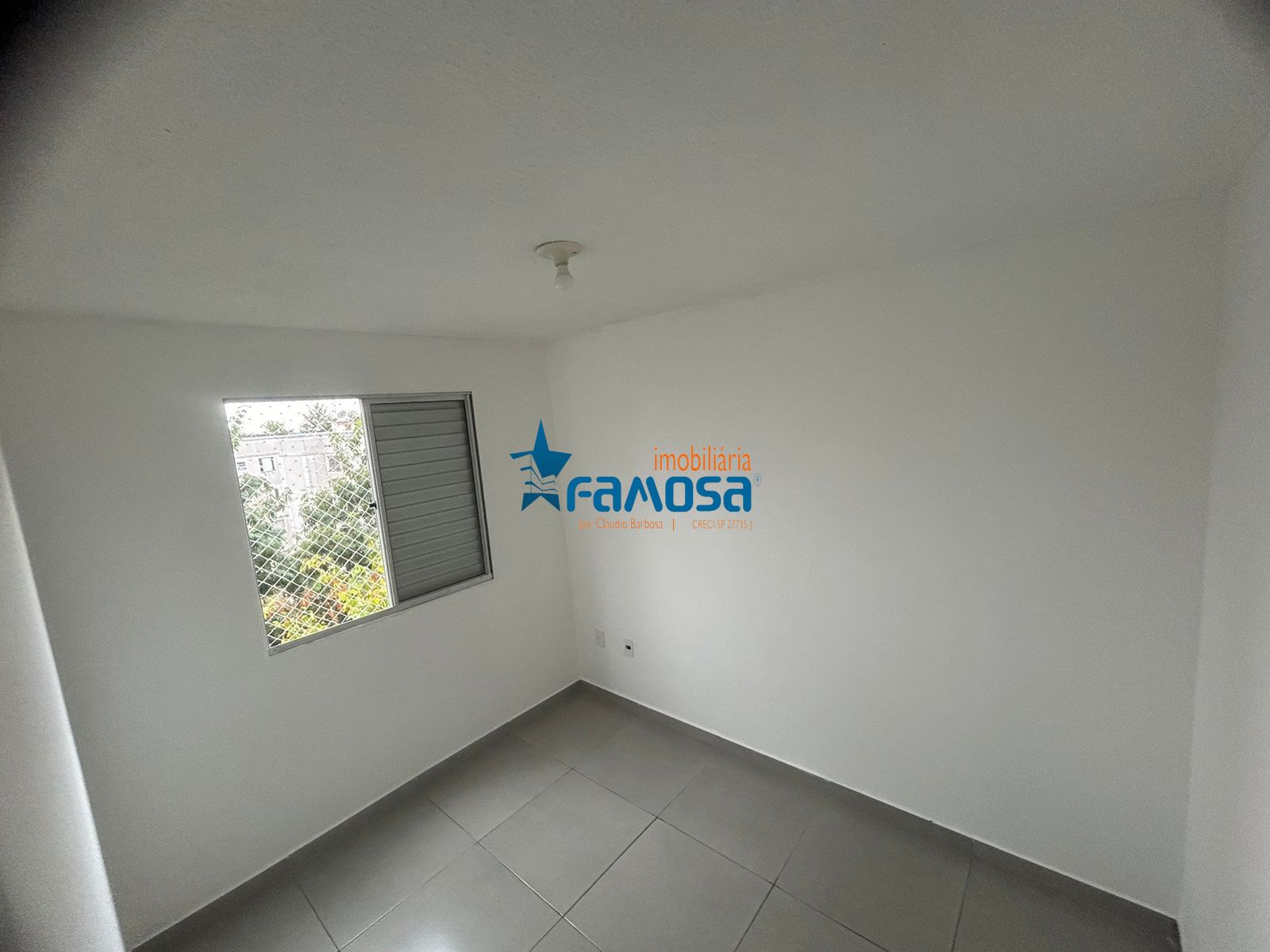 Apartamento à venda com 2 quartos, 40m² - Foto 11