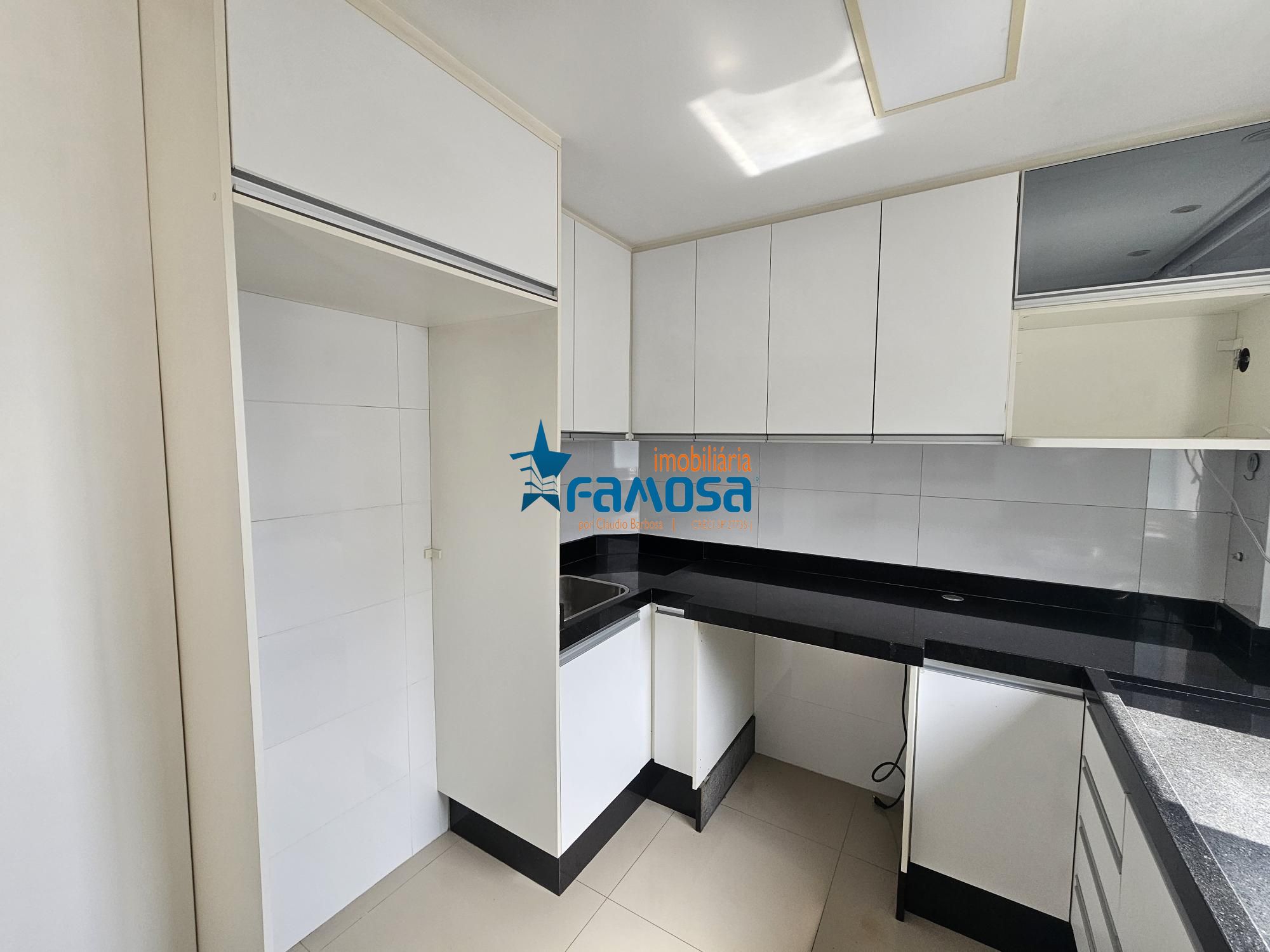 Apartamento com 2 Dormitórios à venda, 46 m² por R$ 240.000,00 Apartamento com 2 Dormitórios à venda, 46 m² por R$ 240.000,00