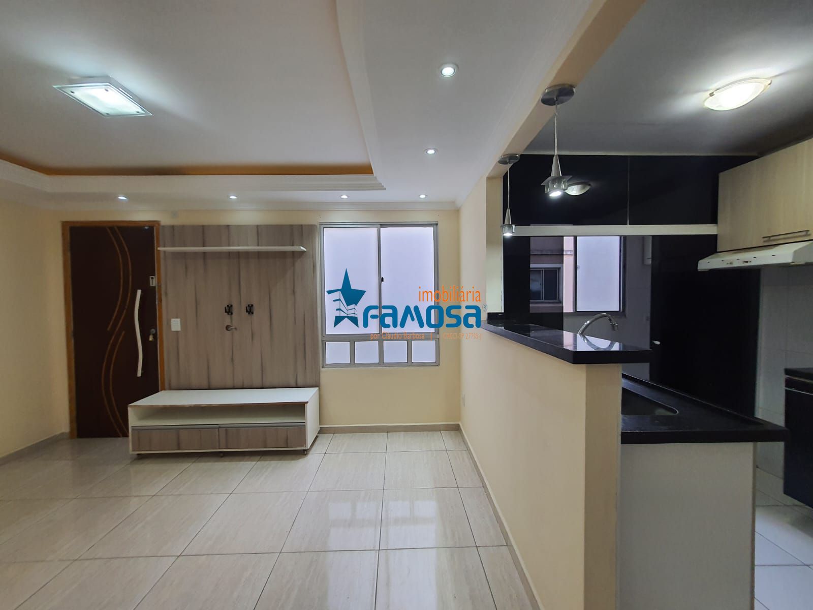 Apartamento à venda com 2 quartos, 40m² - Foto 2