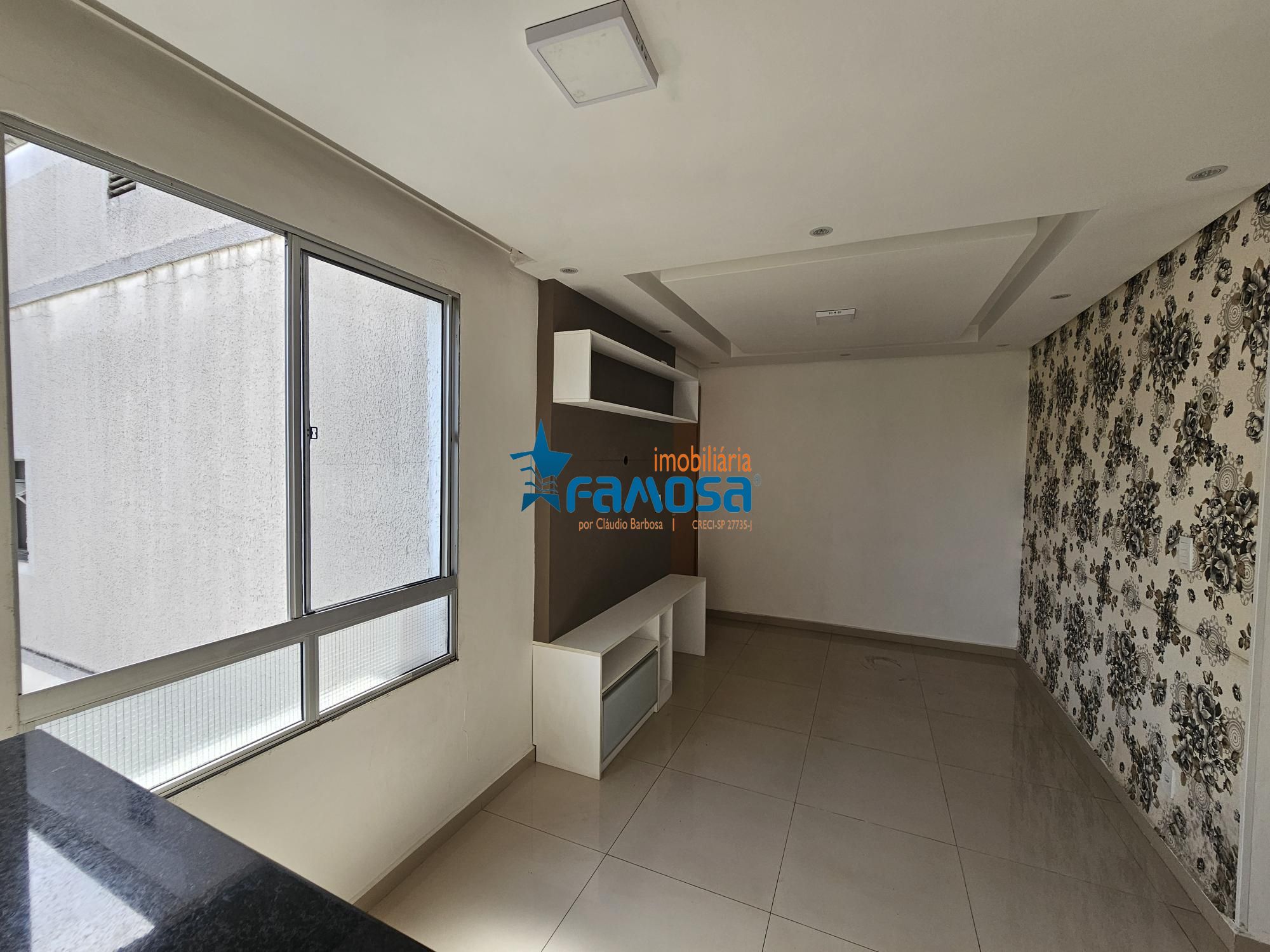 Apartamento com 2 Dormitórios à venda, 46 m² por R$ 240.000,00 Apartamento com 2 Dormitórios à venda, 46 m² por R$ 240.000,00
