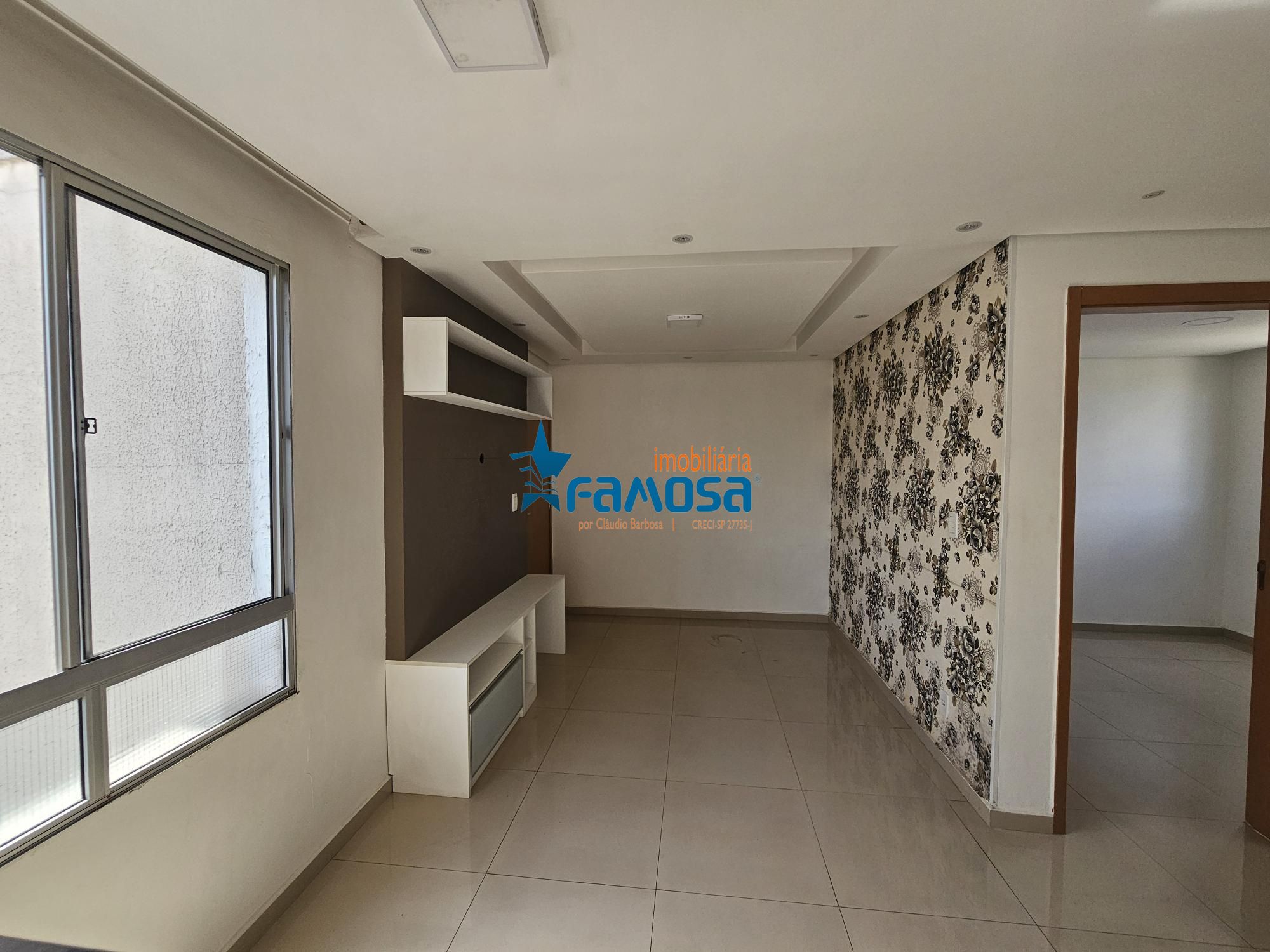 Apartamento com 2 Dormitórios à venda, 46 m² por R$ 240.000,00 Apartamento com 2 Dormitórios à venda, 46 m² por R$ 240.000,00