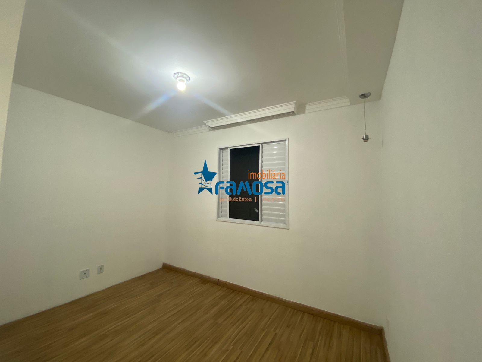 Apartamento com 2 Dormitórios para alugar, 52 m² por R$ 1.350,00 Apartamento com 2 Dormitórios para alugar, 52 m² por R$ 1.350,00