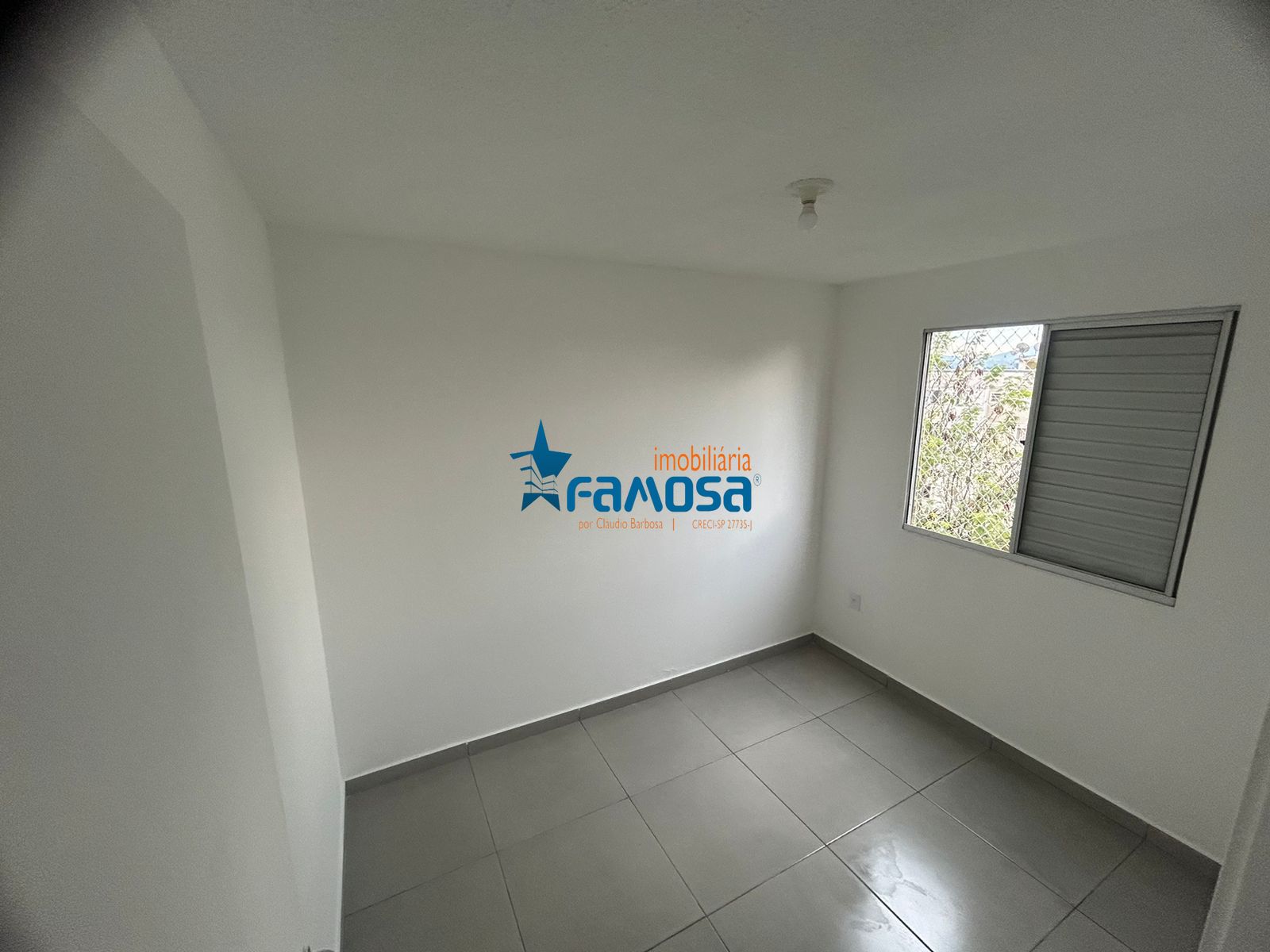 Apartamento à venda com 2 quartos, 40m² - Foto 12