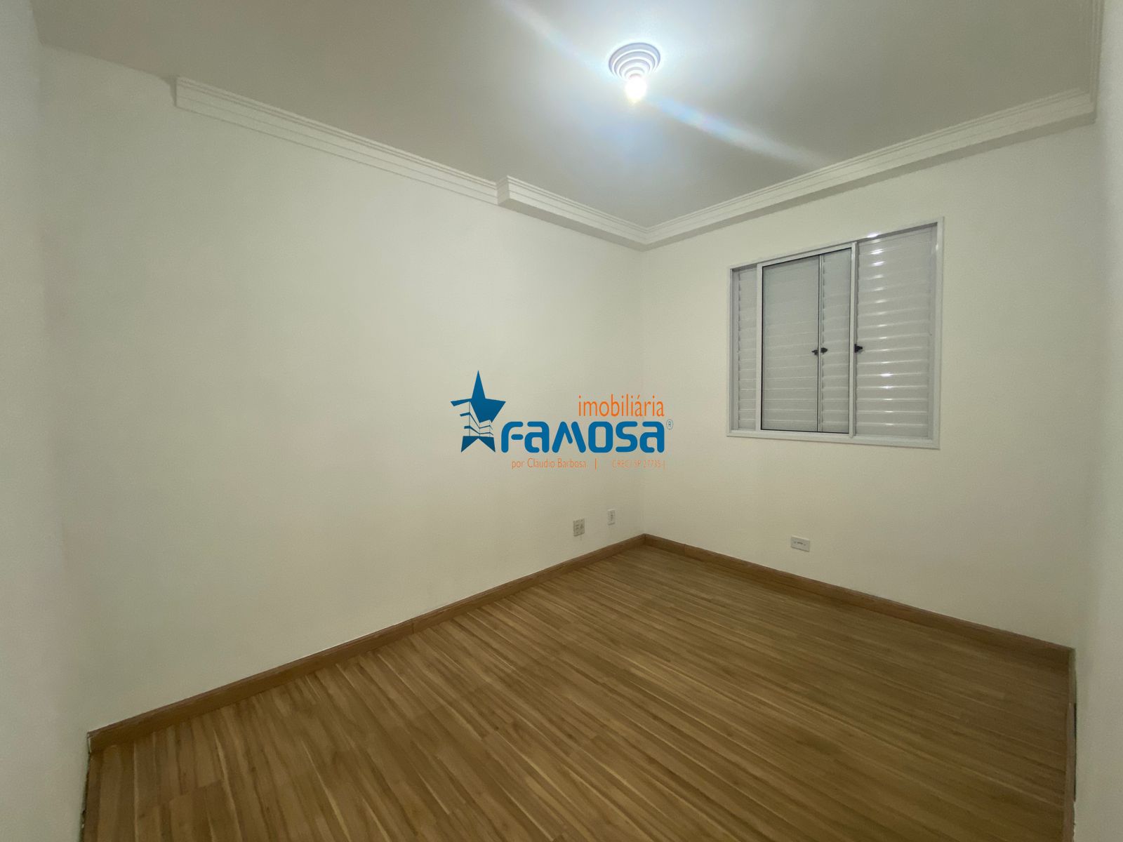 Apartamento com 2 Dormitórios para alugar, 52 m² por R$ 1.350,00 Apartamento com 2 Dormitórios para alugar, 52 m² por R$ 1.350,00