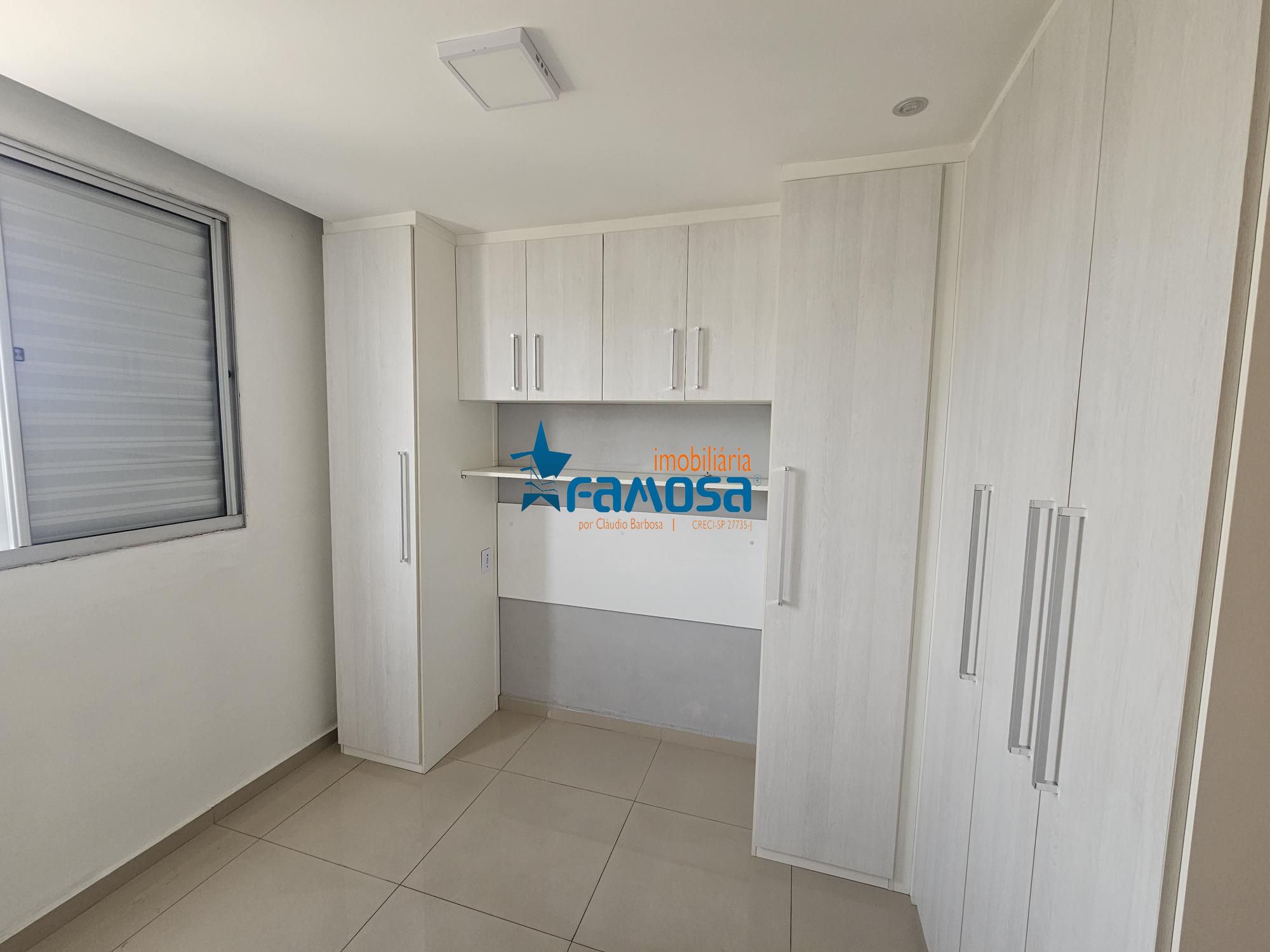 Apartamento com 2 Dormitórios à venda, 46 m² por R$ 240.000,00 Apartamento com 2 Dormitórios à venda, 46 m² por R$ 240.000,00