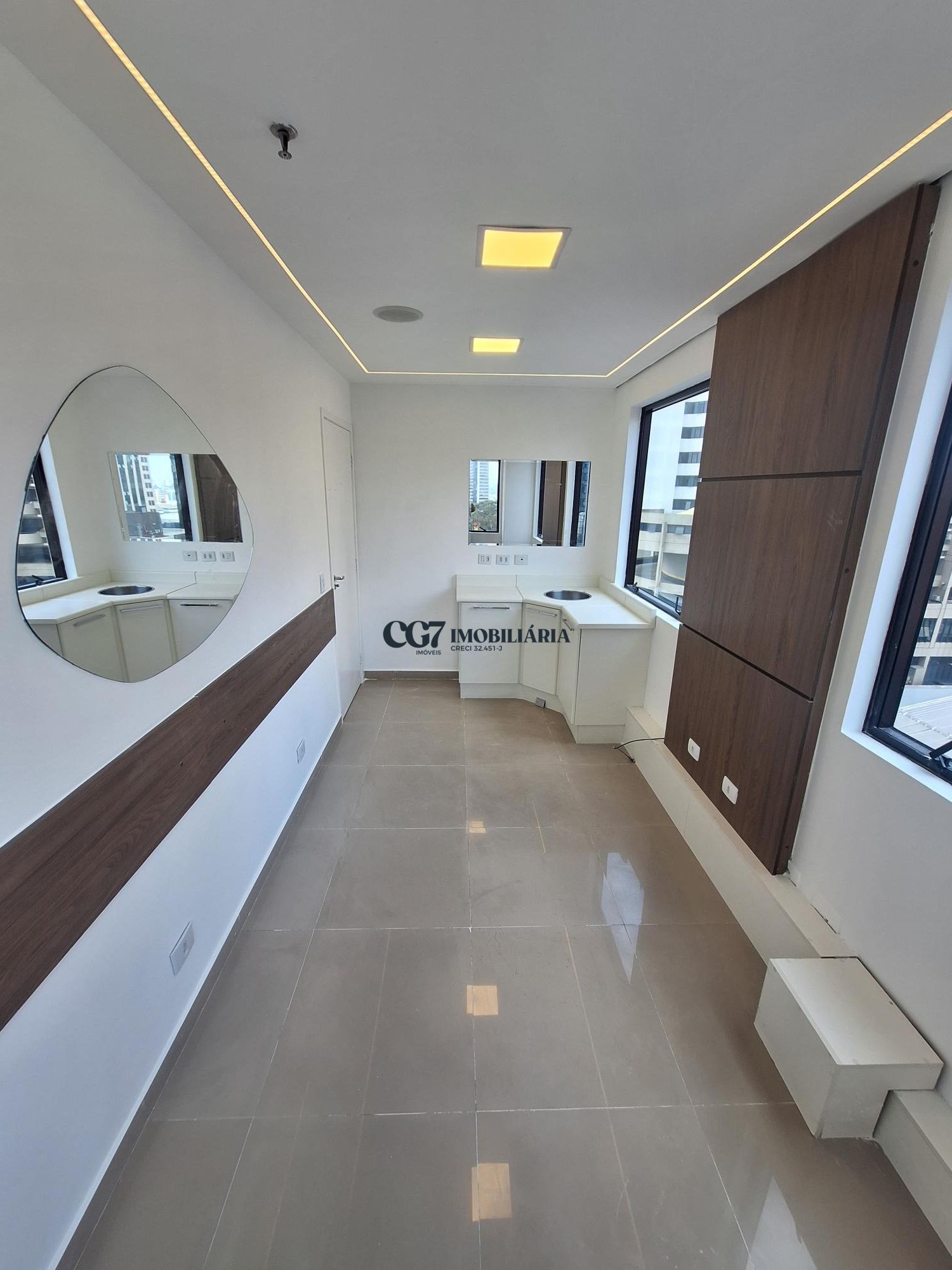 Conjunto Comercial-Sala para alugar com 4 quartos, 53m² - Foto 2