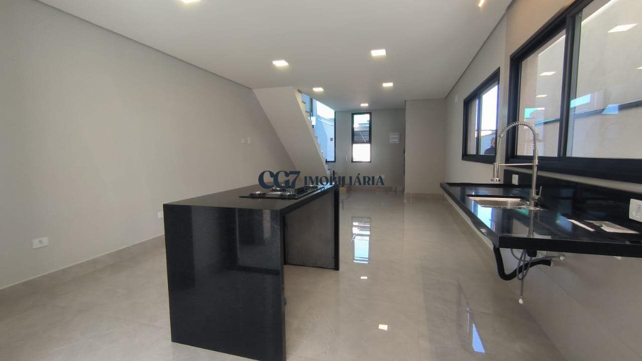 Sobrado à venda com 3 quartos, 140m² - Foto 2