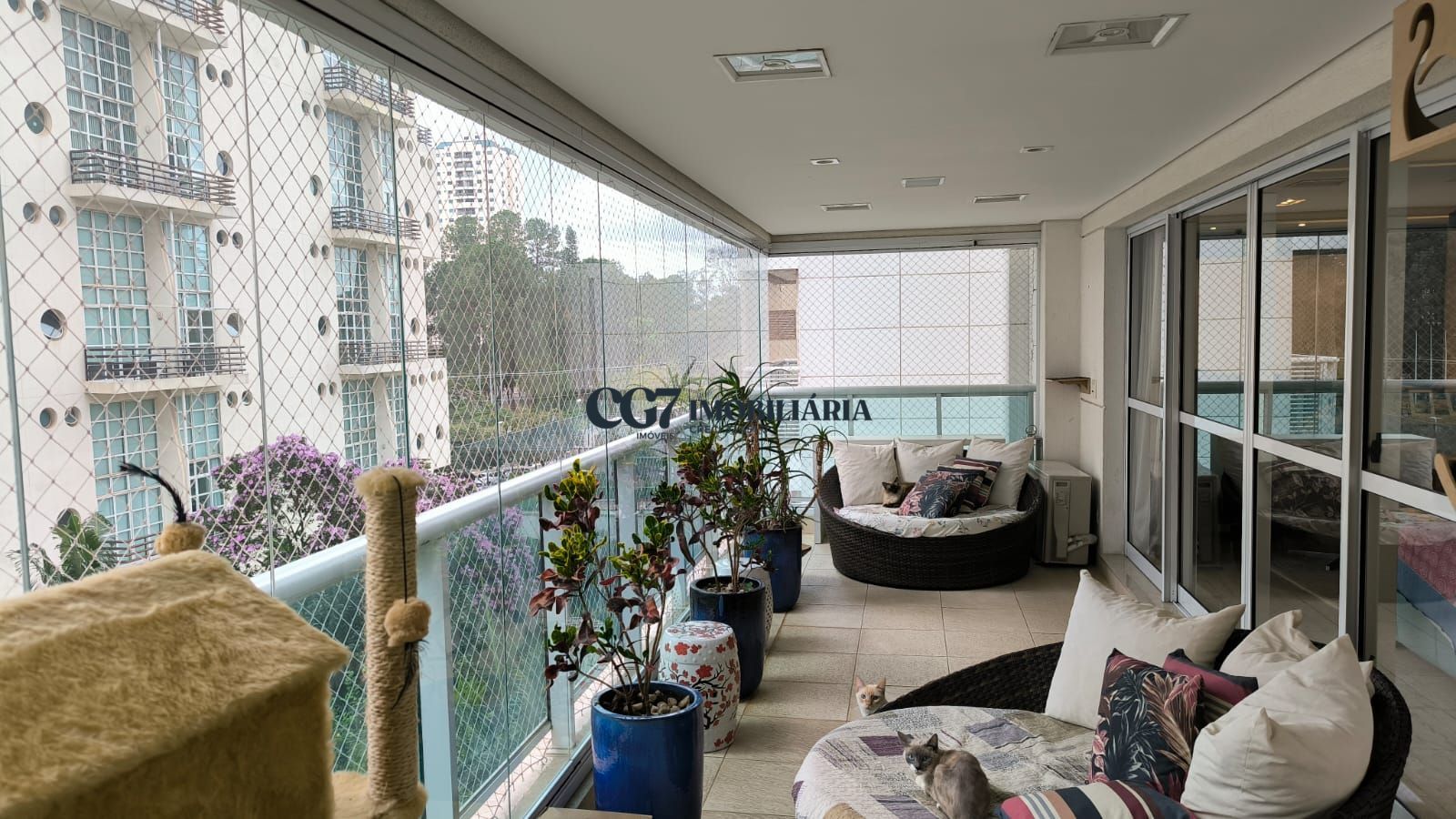 Apartamento para alugar com 3 quartos, 232m² - Foto 1