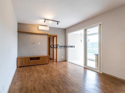 Apartamento à venda com 2 quartos, 72m² - Foto 4