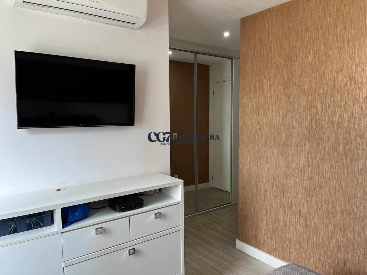 Apartamento para alugar com 3 quartos, 107m² - Foto 1