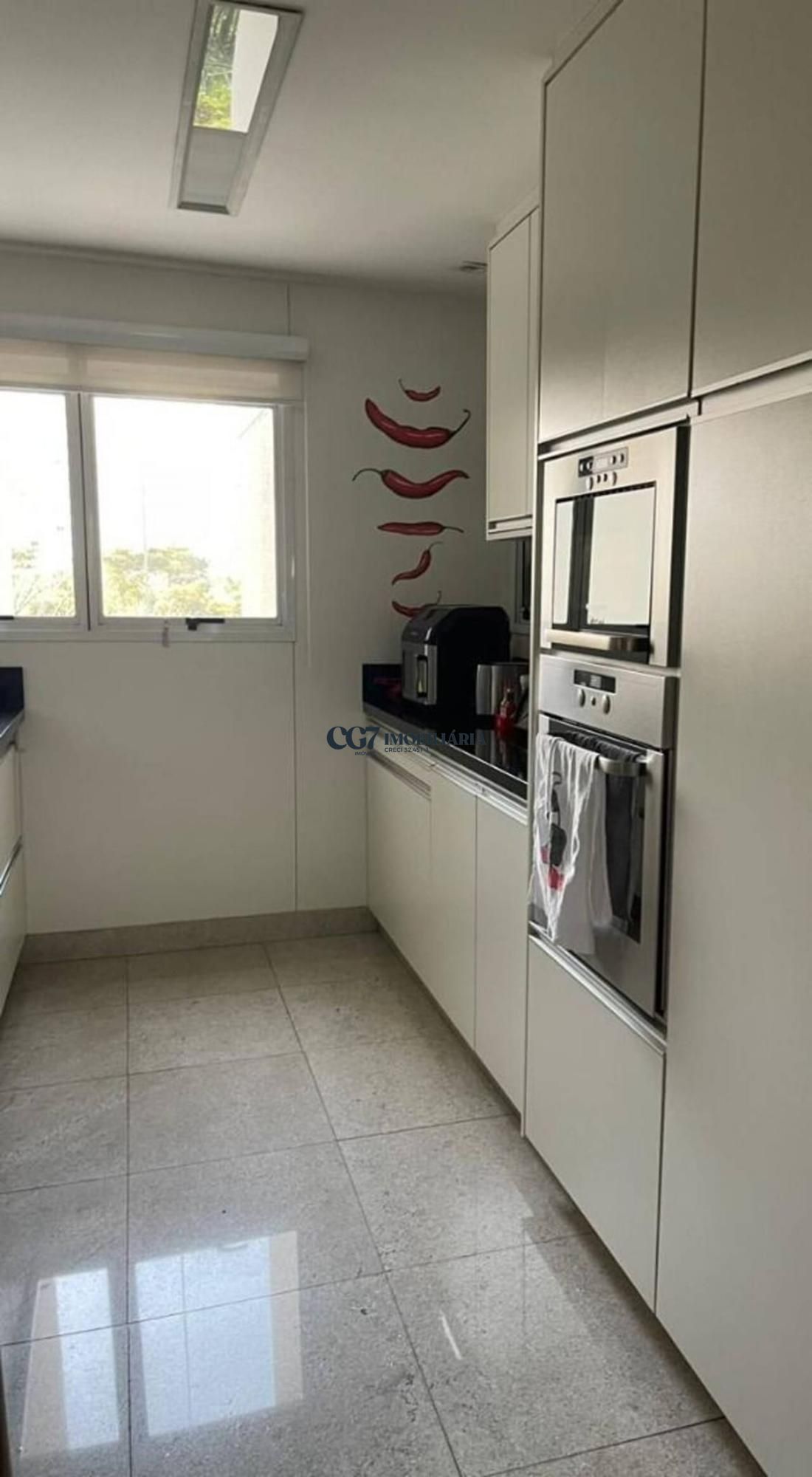 Apartamento à venda com 3 quartos, 258m² - Foto 3