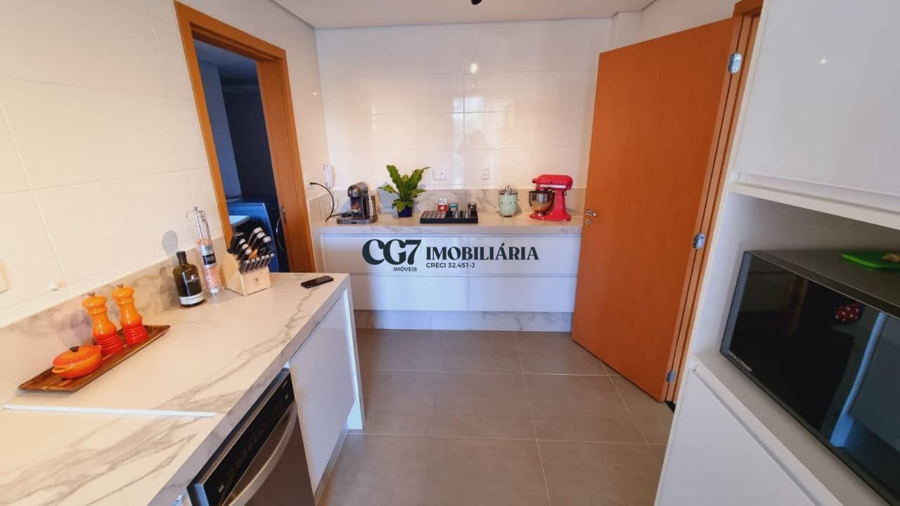 Apartamento à venda com 3 quartos, 175m² - Foto 7