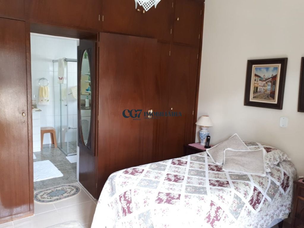 Casa de Condomínio à venda com 4 quartos, 302m² - Foto 9