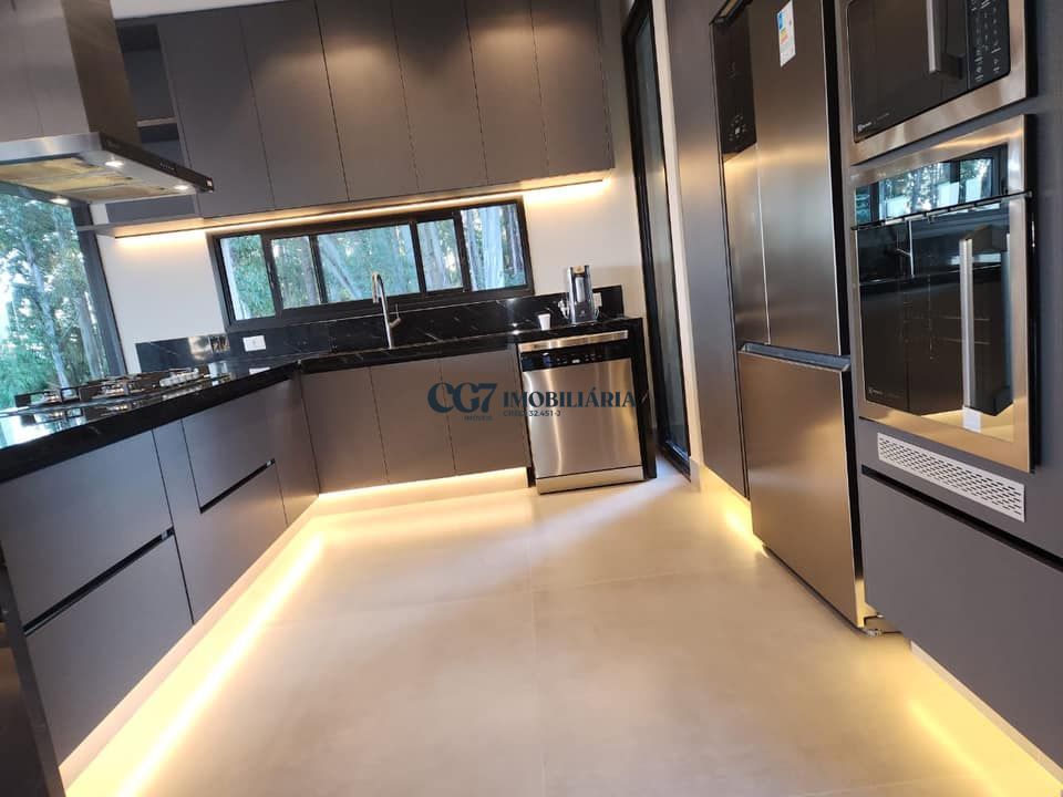 Sobrado à venda com 4 quartos, 825m² - Foto 3