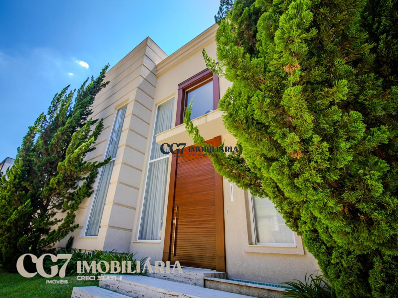 Sobrado à venda com 4 quartos, 620m² - Foto 1