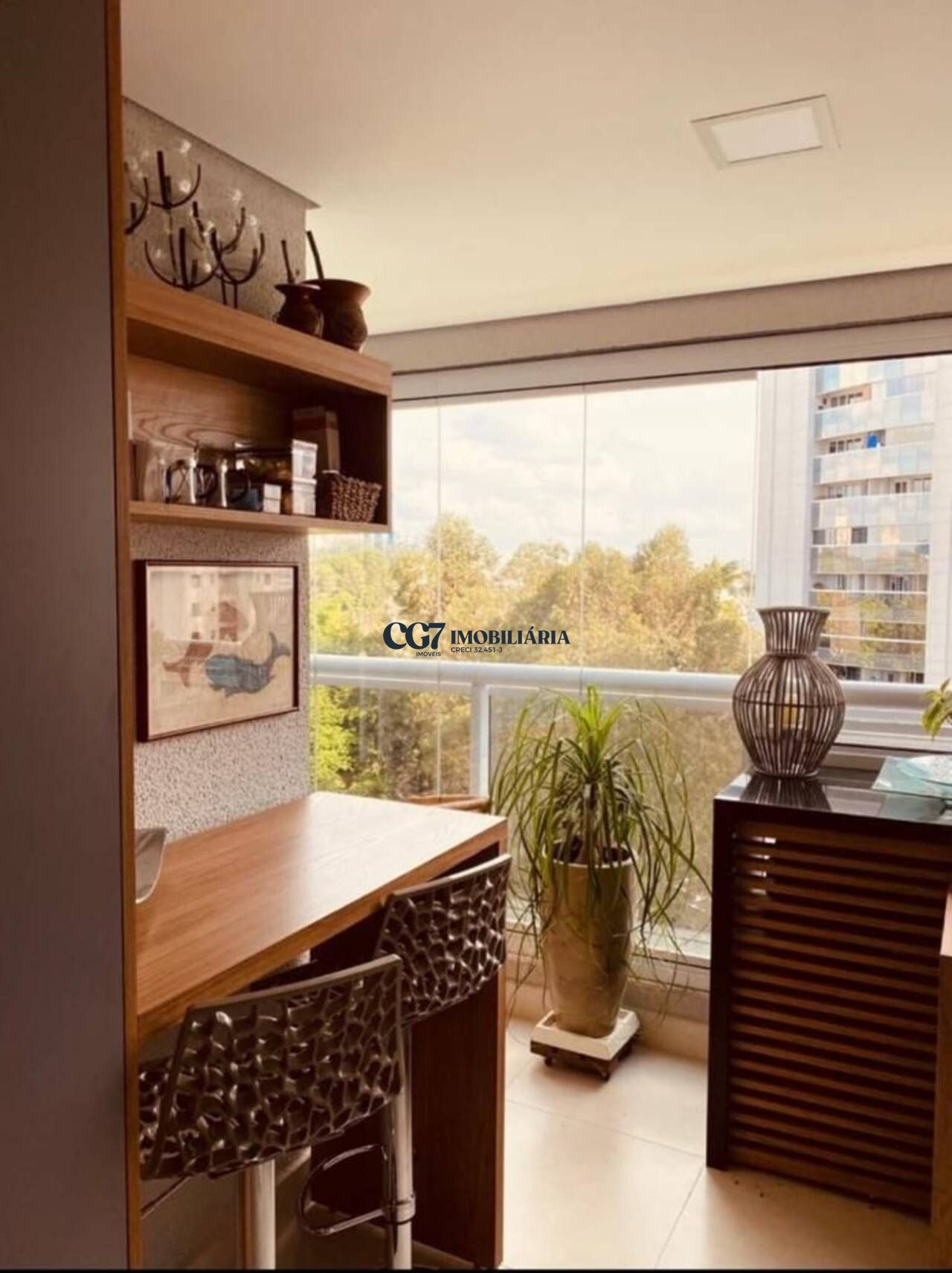 Apartamento à venda com 2 quartos, 67m² - Foto 1