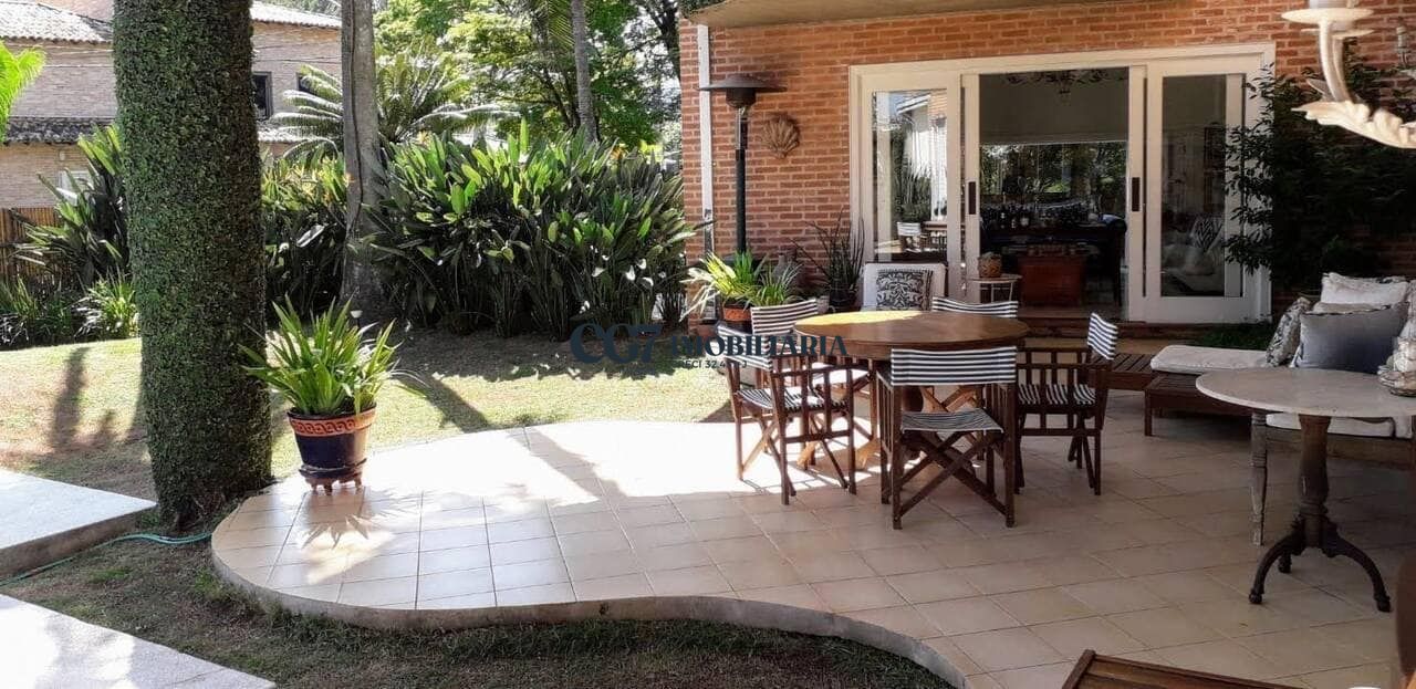 Casa à venda com 4 quartos, 500m² - Foto 2